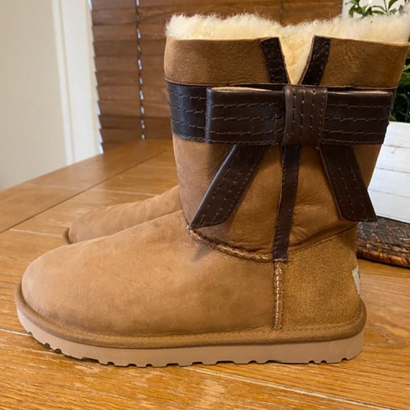 Chesnut Brown Ugg Boot with Bow - Picture 4 of 6
